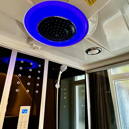 Beefree Whirlpoolsuite34-free Parking & Fast Internet Pasov